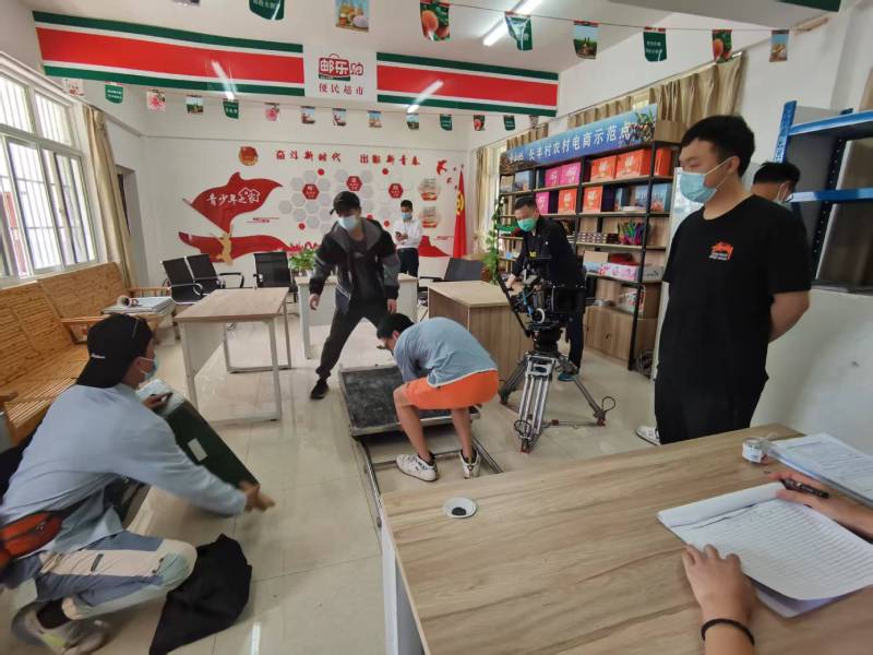 追星女孩心理学分析报告：大安市广告片拍摄公司揭秘饭圈应援式传播逻辑